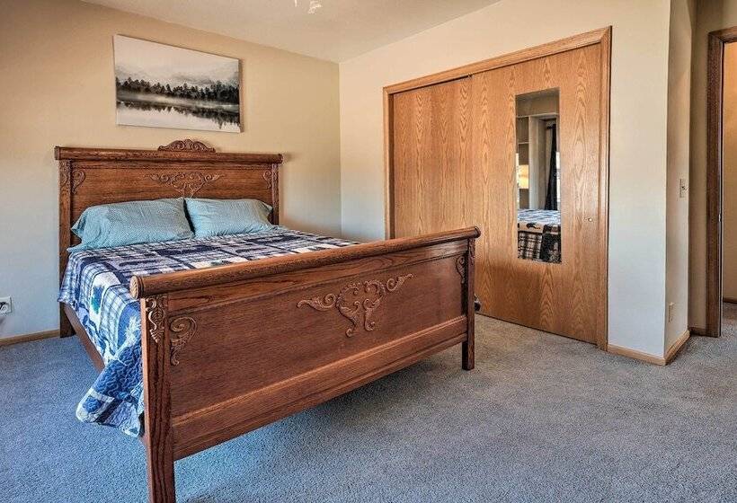 Welcoming Cañon City Abode   Walk To River!