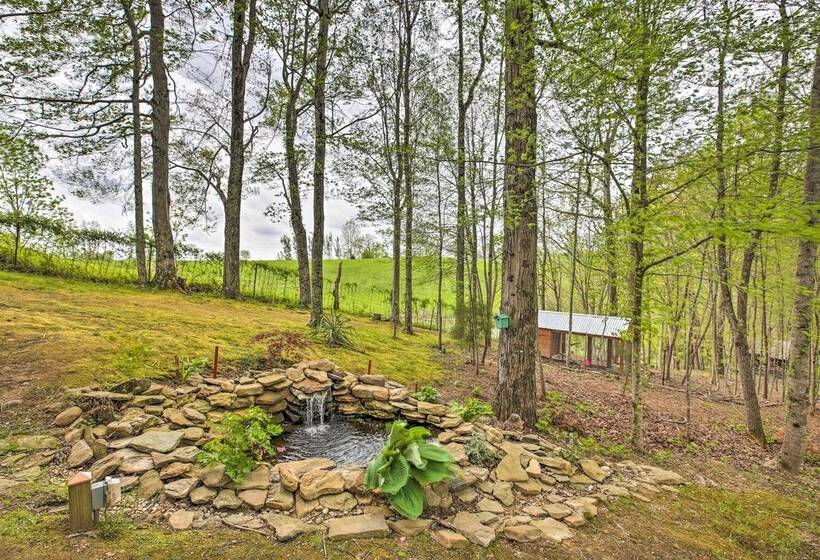 Wellington Cabin Escape W/ Wraparound Deck!