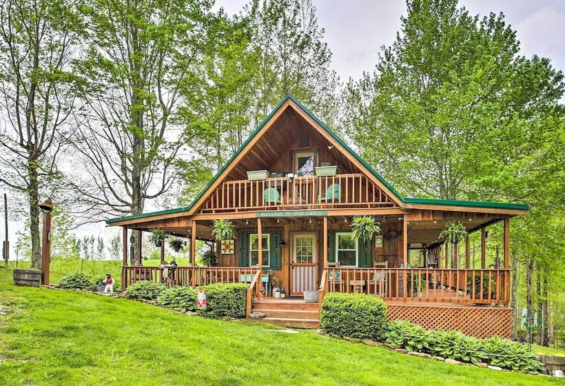 Wellington Cabin Escape W/ Wraparound Deck!