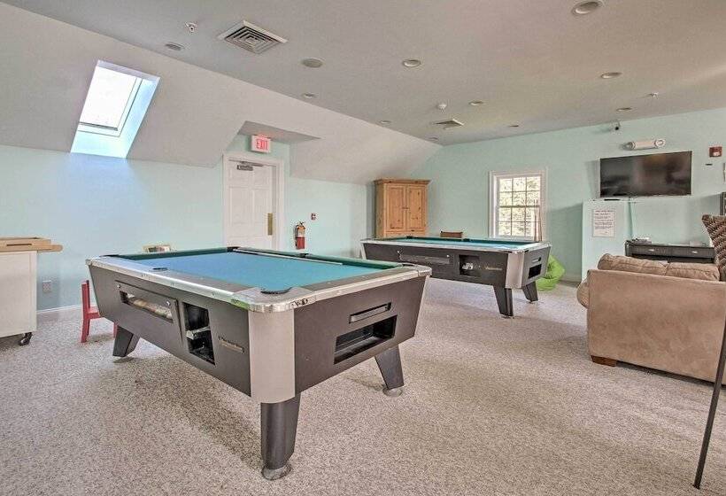 Cozy Wells Cottage W/ Pool Access: 1 Mi To Beach!