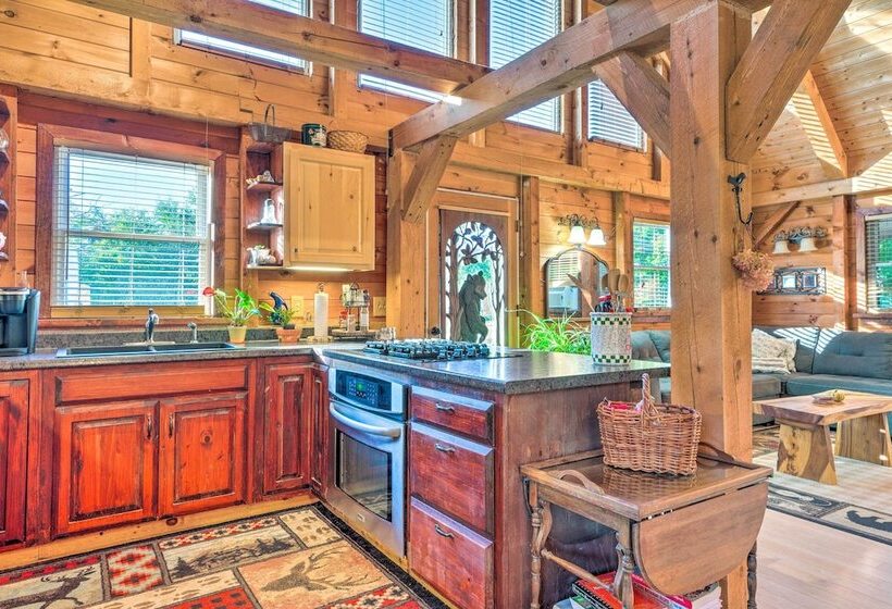 West Danville Cabin: Day Trip To Stowe Mtn!