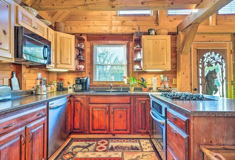 West Danville Cabin: Day Trip To Stowe Mtn!