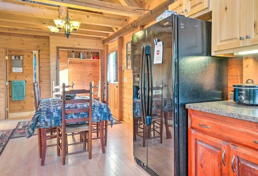 West Danville Cabin: Day Trip To Stowe Mtn!