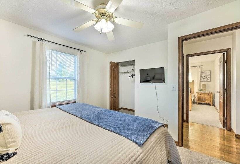 Williamstown Gem W/ Private Pool & Hot Tub!