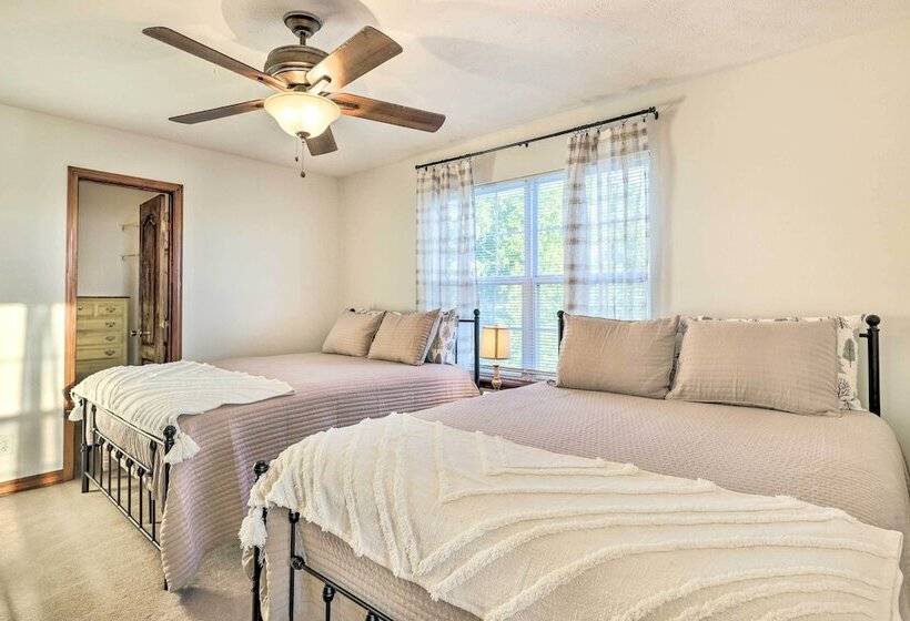 Williamstown Gem W/ Private Pool & Hot Tub!