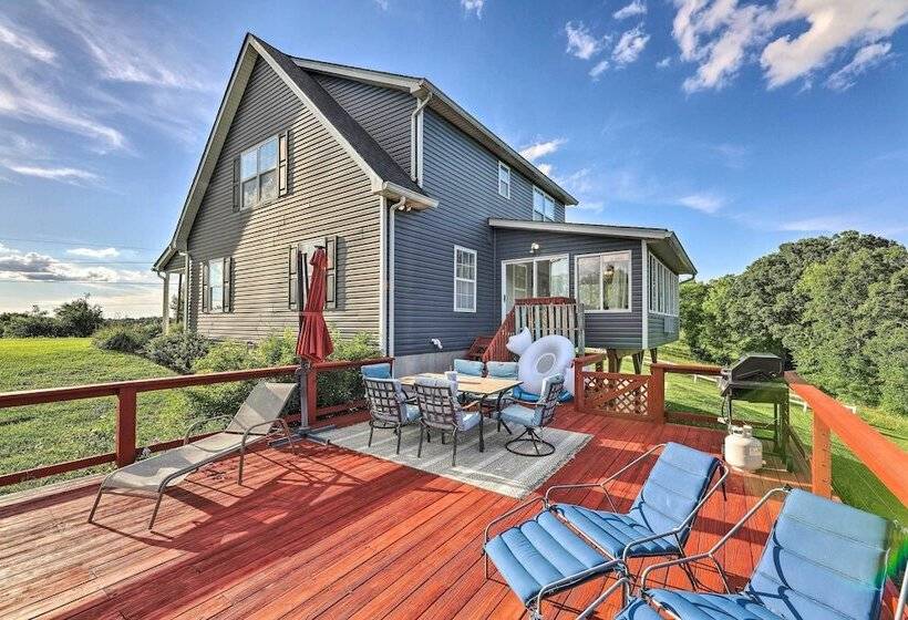 Williamstown Gem W/ Private Pool & Hot Tub!