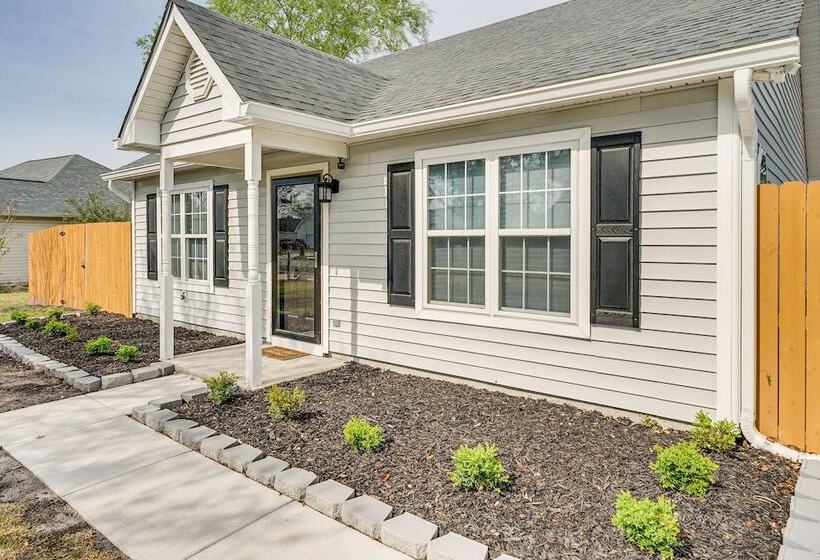 Wilmington Home ~ 7 Mi To Wrightsville Beach!