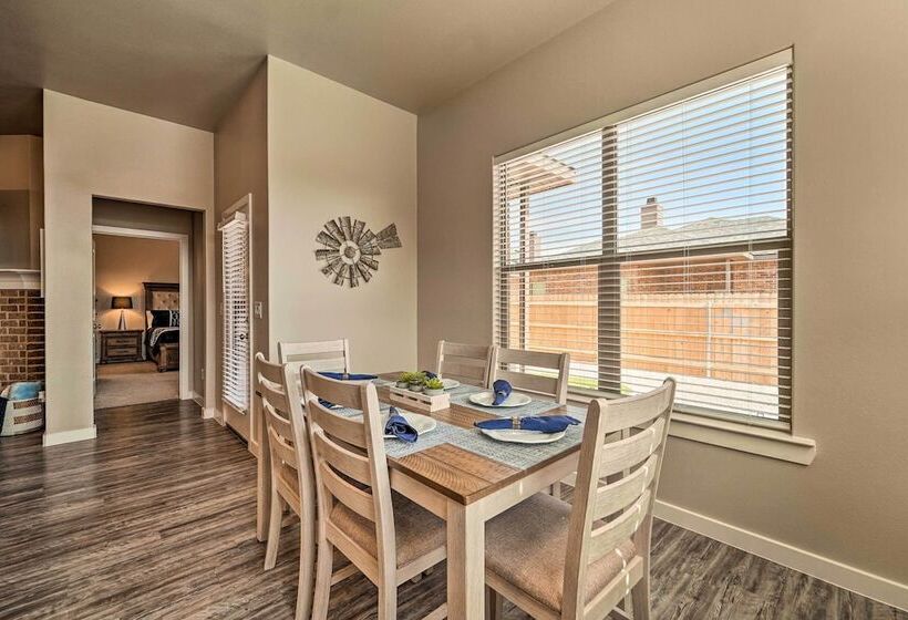 Wolfforth Home W/ Yard ~ 14 Mi To Lubbock