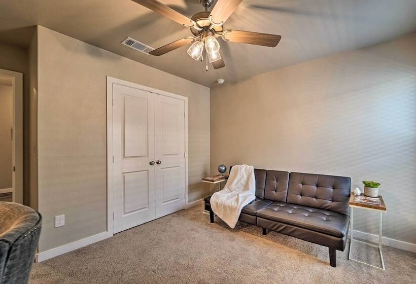 Wolfforth Home W/ Yard ~ 14 Mi To Lubbock