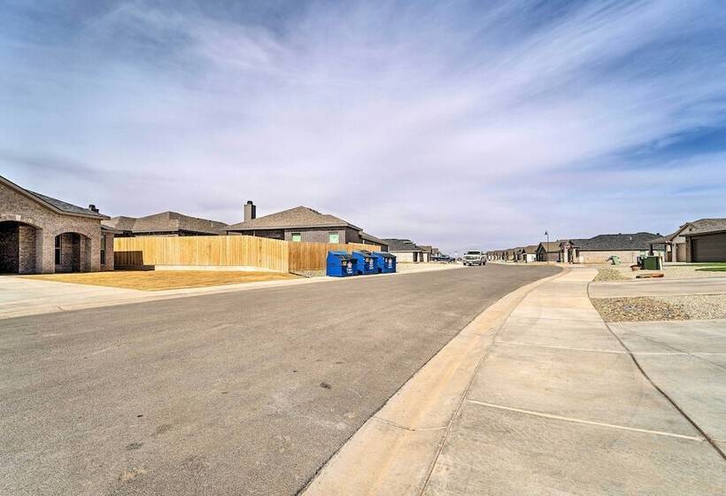 Wolfforth Home W/ Yard ~ 14 Mi To Lubbock