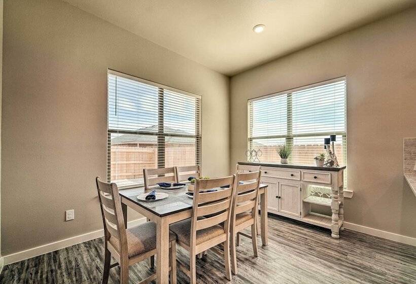 Wolfforth Home W/ Yard ~ 14 Mi To Lubbock