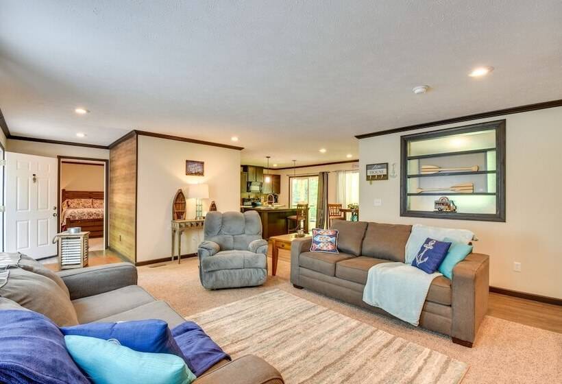 Woodsy Hayesville Home On Jackrabbit Trail!