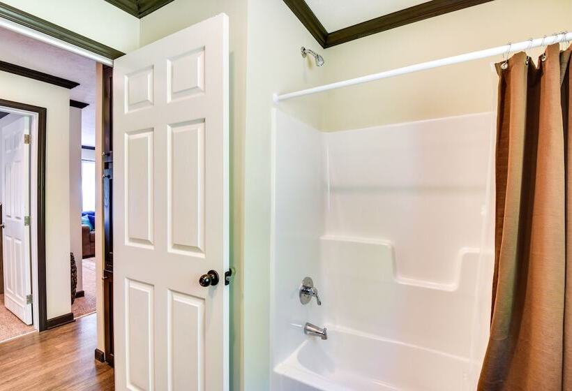 Woodsy Hayesville Home On Jackrabbit Trail!