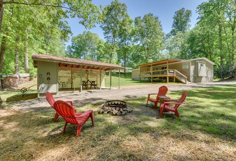 Woodsy Hayesville Home On Jackrabbit Trail!