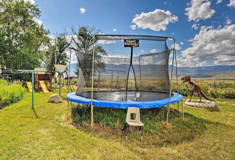 Yellowstone River Lodge W/ Kayaks & Mountain Views