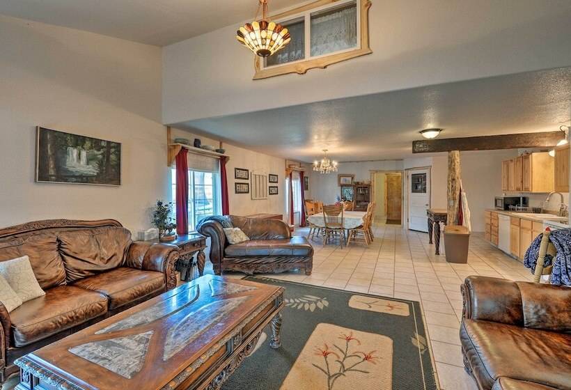 Yellowstone River Lodge W/ Kayaks & Mountain Views