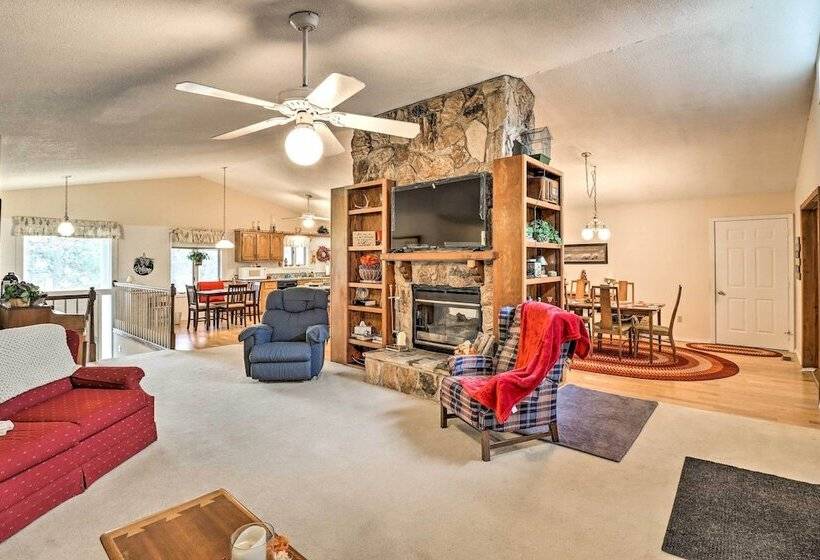 40 Acre Poplar Bluff Nature Lovers Paradise!