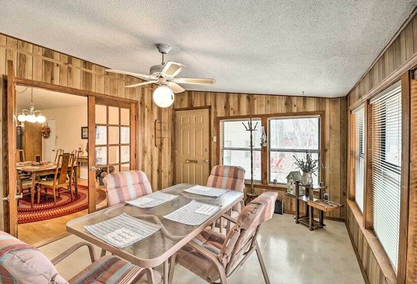 40 Acre Poplar Bluff Nature Lovers Paradise!