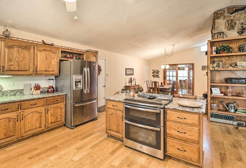 40 Acre Poplar Bluff Nature Lovers Paradise!
