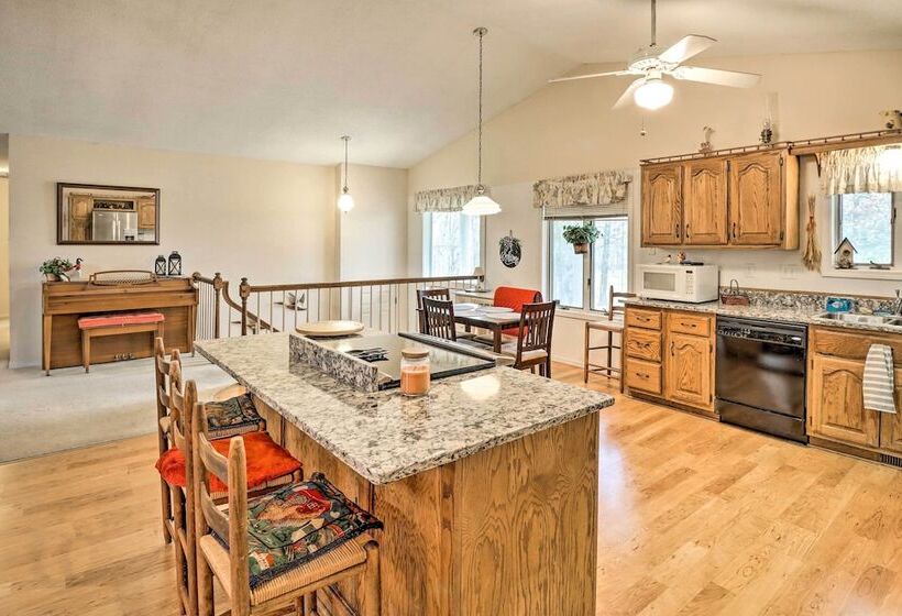 40 Acre Poplar Bluff Nature Lovers Paradise!