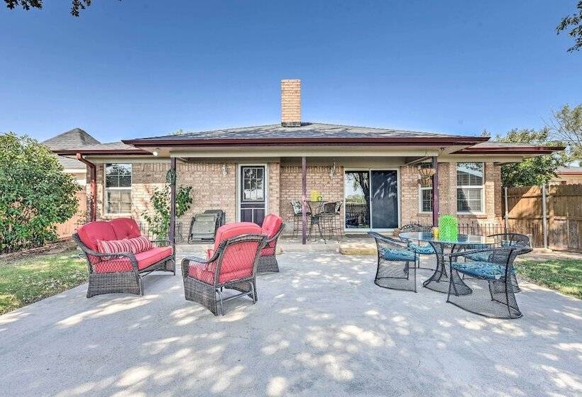 Abilene Home W/bbq & Pvt Yard, 1 Mi To Acu!
