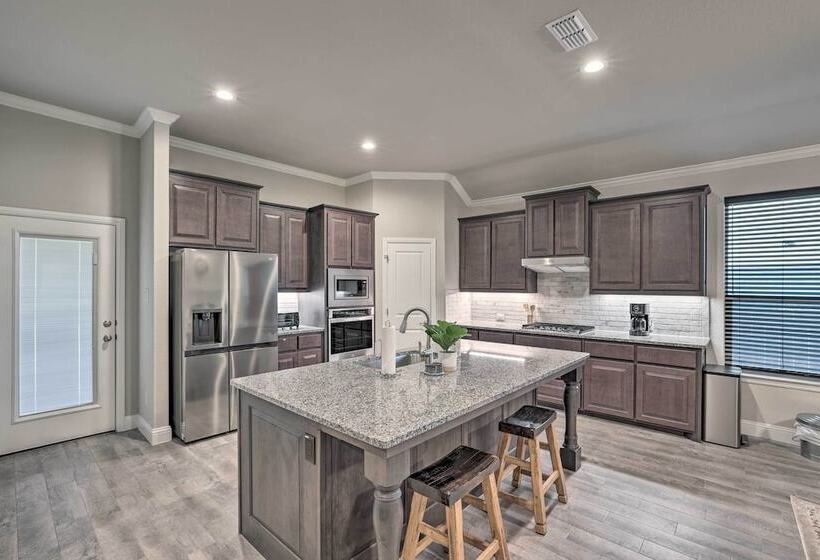 Aledo Home: Covered Patio & Yard, Near Fort Worth!