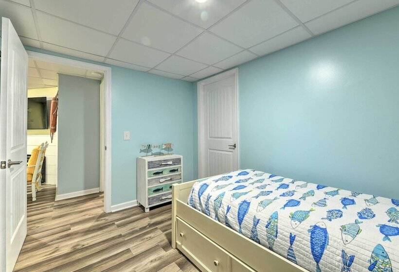 Badin Lake Cabin W/ Dock & 2 Story Boat Slip!