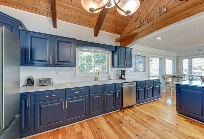 Badin Lake Cabin W/ Dock & 2 Story Boat Slip!