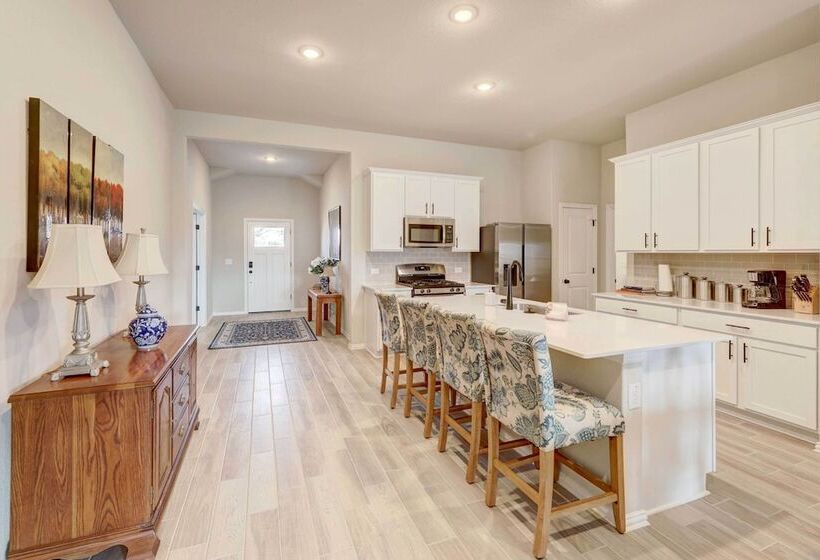 Bastrop Home W/ Yard, 28 Mi To Austin!