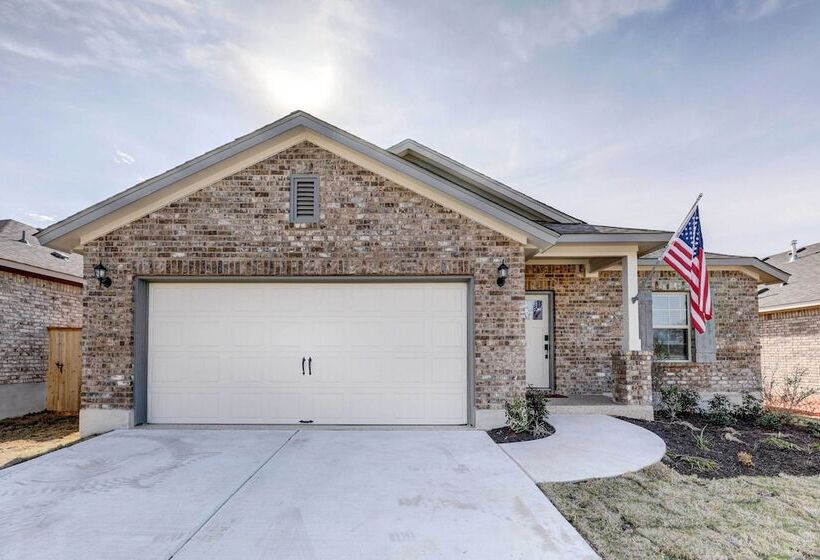 Bastrop Home W/ Yard, 28 Mi To Austin!