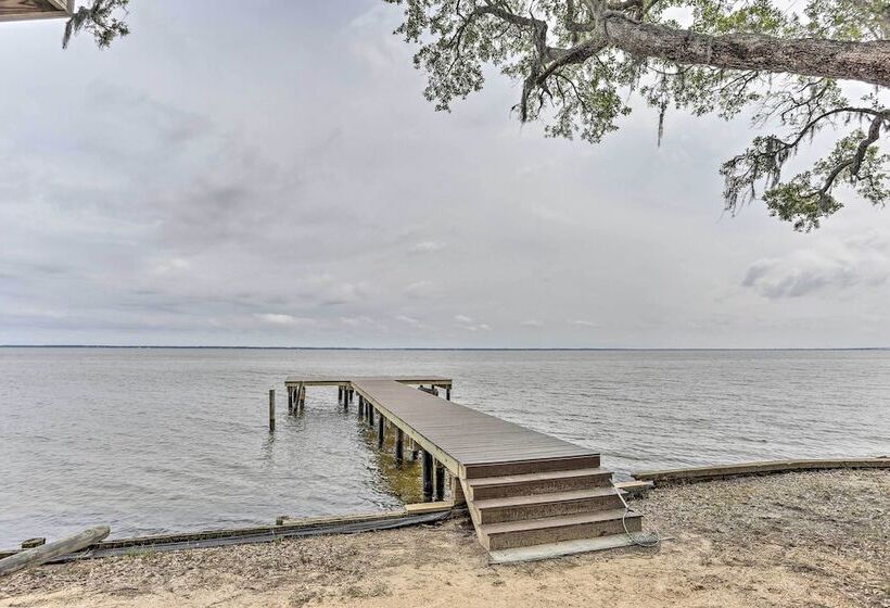 Bayfront Santa Rosa Escape Only 5 Miles To Beach!