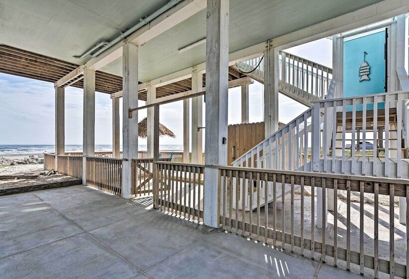 Beachfront Freeport Retreat: 16 Mi To Downtown!