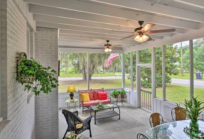 Beaufort Home W/porch, 4 Mi. From Downtown!