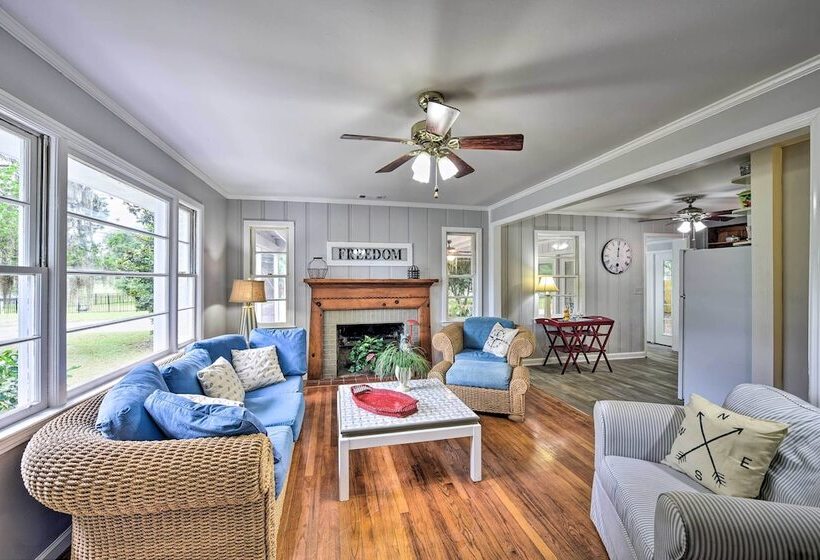 Beaufort Home W/porch, 4 Mi. From Downtown!