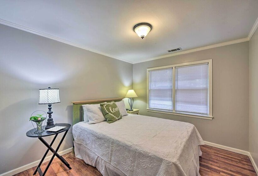 Beaufort Home W/porch, 4 Mi. From Downtown!