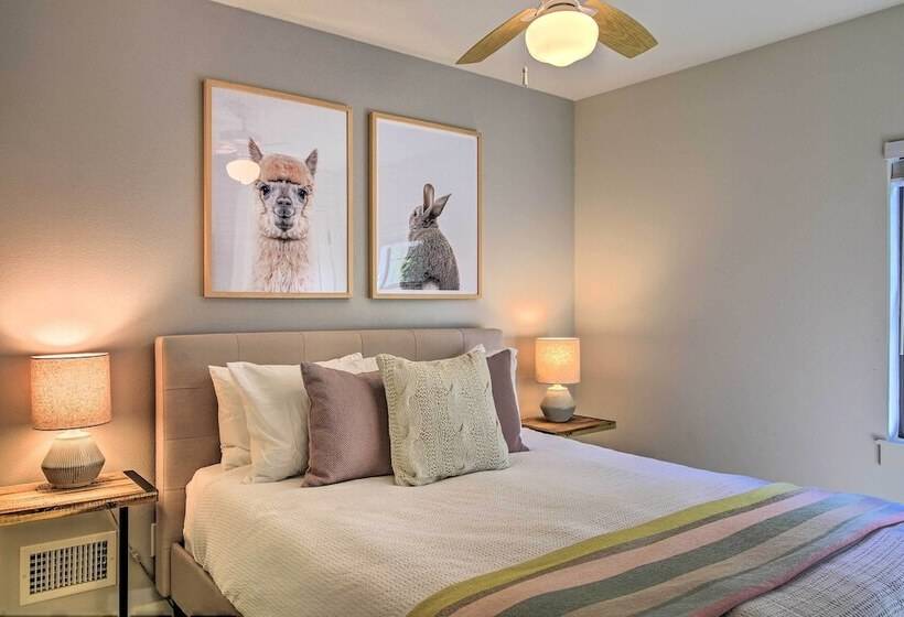 Beautiful Hill Country Cottage   Walk To Downtown!