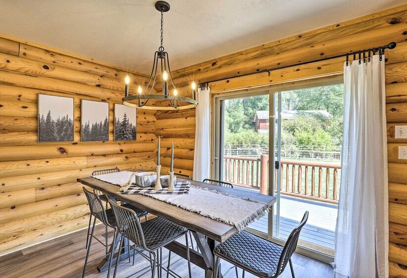 Beautiful Oakley Cabin W/ Private Hot Tub & Views!