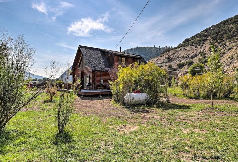 Beautiful Oakley Cabin W/ Private Hot Tub & Views!
