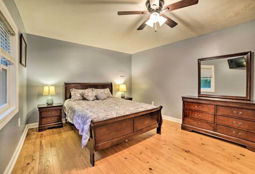 Benton House W/ Grill, Private Dock & Lake Access!