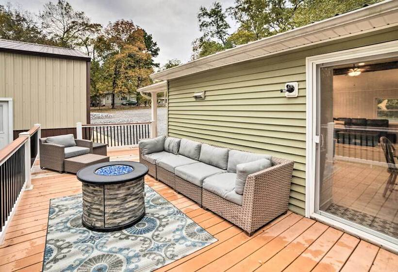 Benton House W/ Grill, Private Dock & Lake Access!
