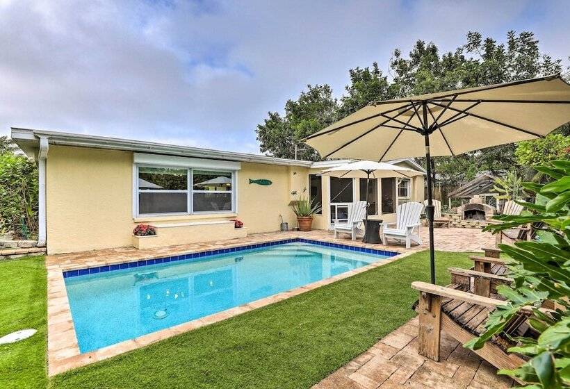 Bradenton Home W/ Beautiful Yard: 4 Mi To Downtown