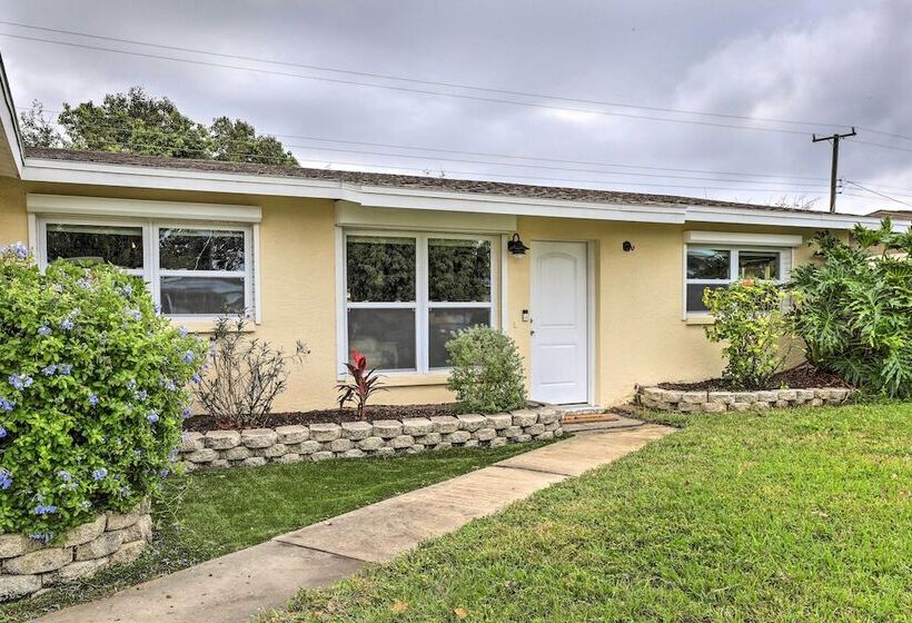 Bradenton Home W/ Beautiful Yard: 4 Mi To Downtown