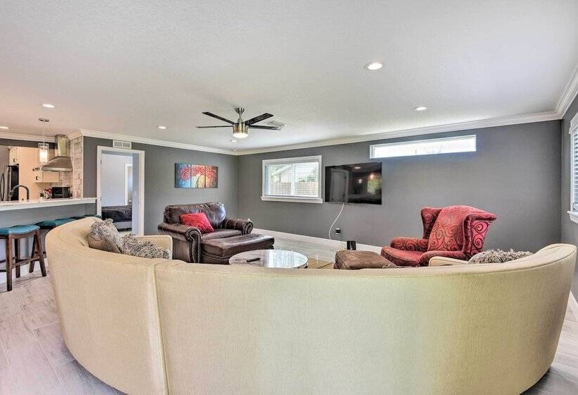 Bradenton Retreat W/ Yard: 3 Mi To Downtown!