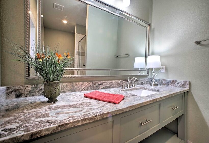 Branson Cottage W/ Pool Access ~ 2 Mi To The Strip