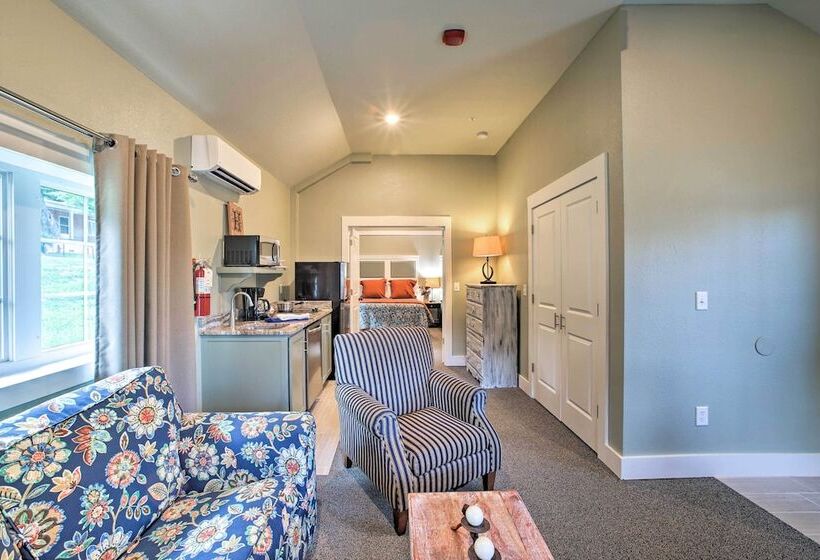 Branson Cottage W/ Pool Access ~ 2 Mi To The Strip