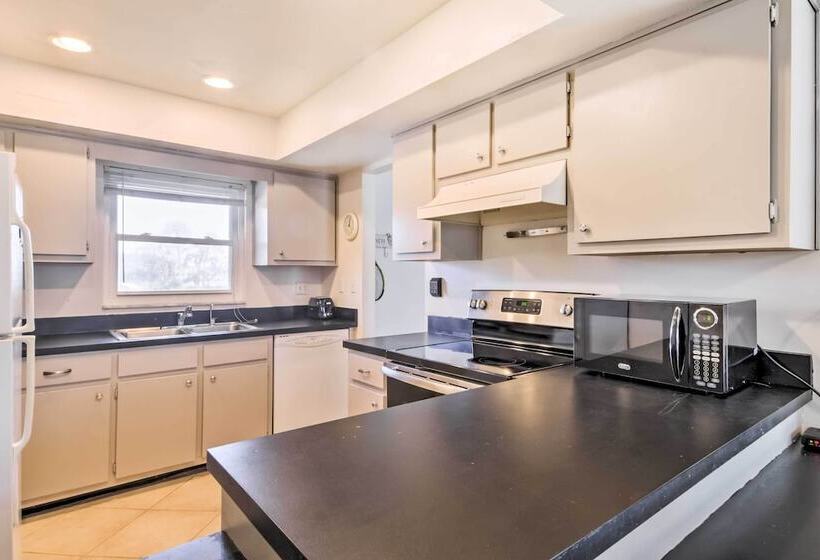 Breezy Marco Island Home W/ Pool   Walk To Beach!