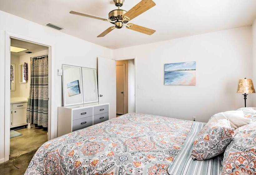 Breezy Marco Island Home W/ Pool   Walk To Beach!