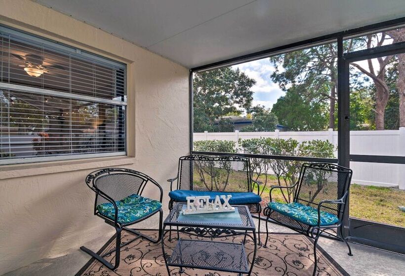 Breezy Sarasota Home W/ Private Pool Near Beach!