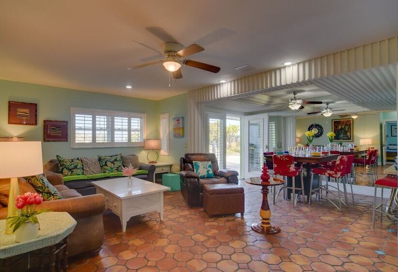 Breezy White Sands House Steps To Gulf Shore!