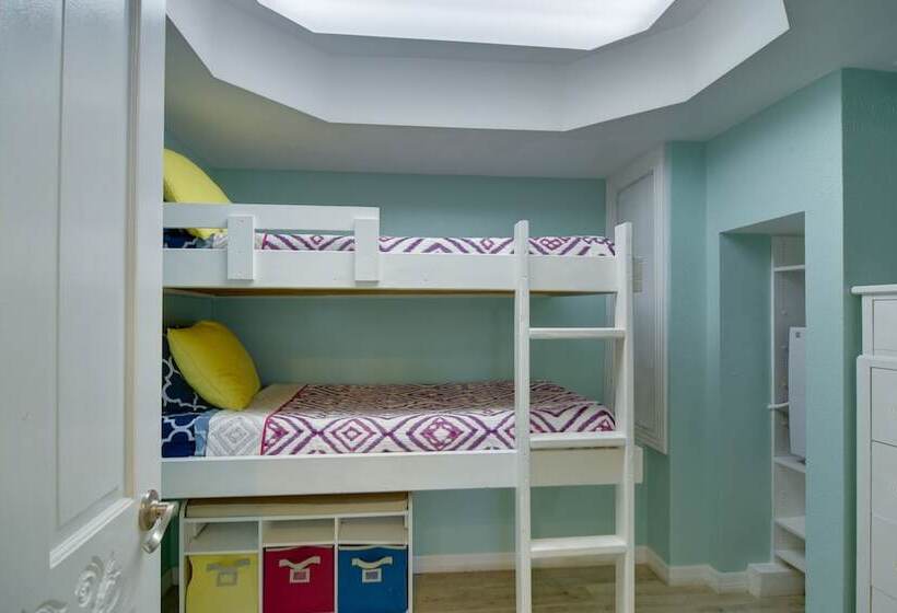 Breezy White Sands House Steps To Gulf Shore!